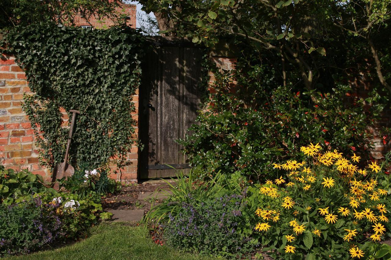 The Royal Oak, Yattendon Frilsham ภายนอก รูปภาพ
