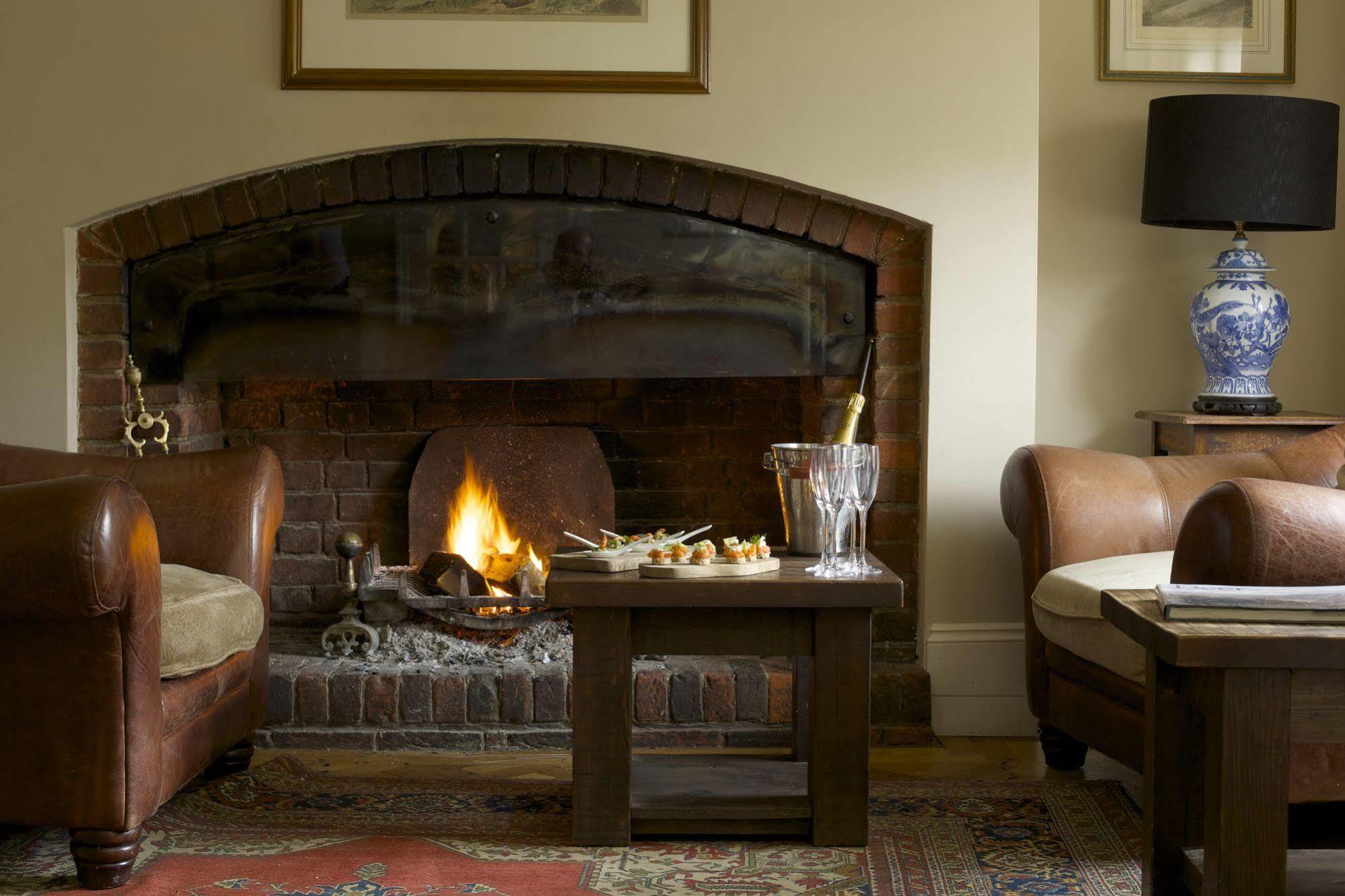 The Royal Oak, Yattendon Frilsham ภายนอก รูปภาพ