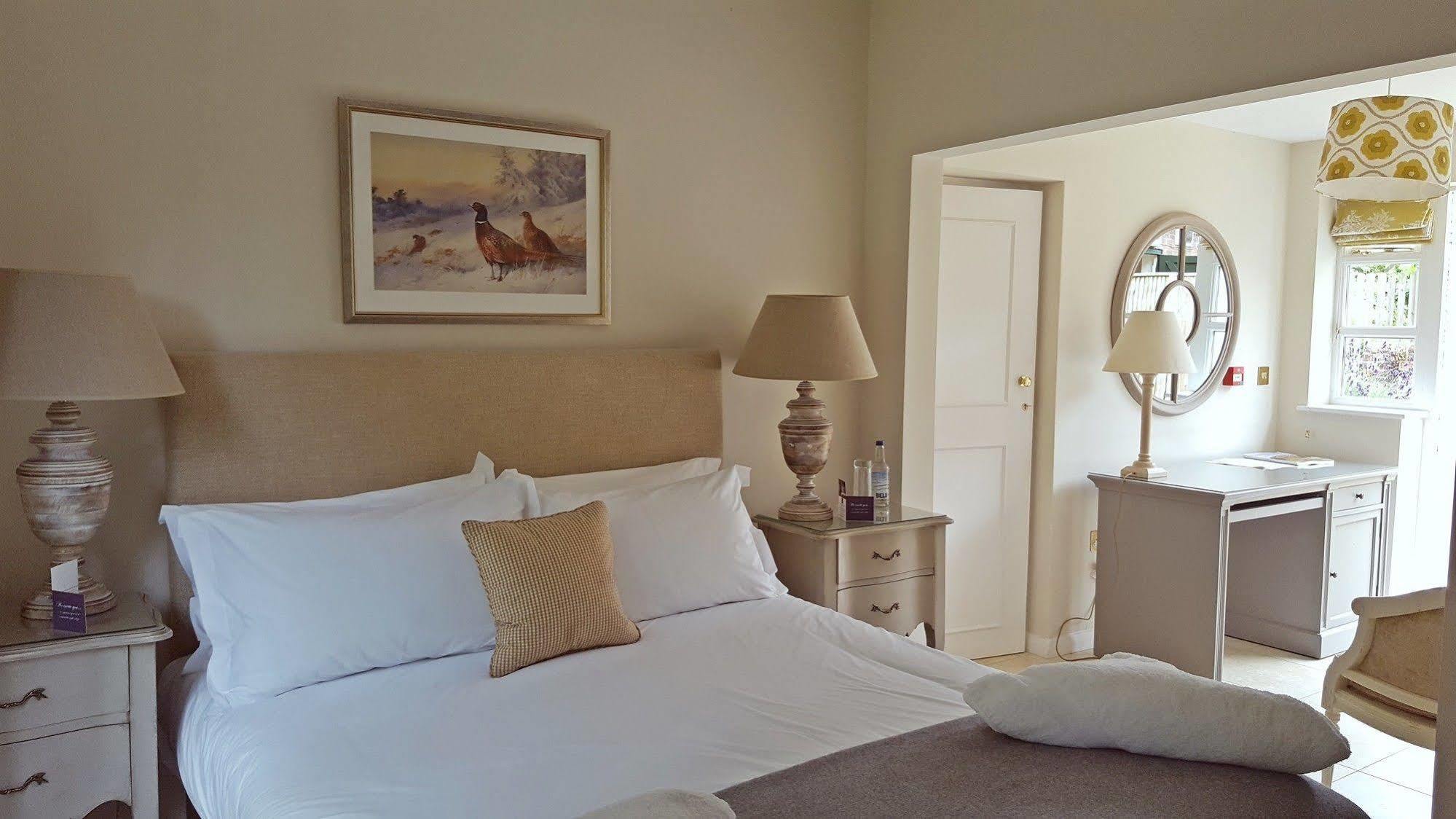 The Royal Oak, Yattendon Frilsham ภายนอก รูปภาพ