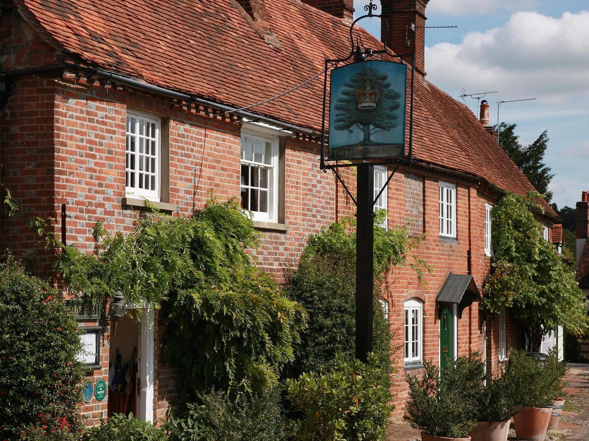 The Royal Oak, Yattendon Frilsham ภายนอก รูปภาพ